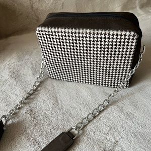 Houndstooth Leather Purse